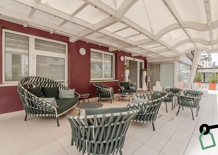 Ξενοδοχείο Hotiday